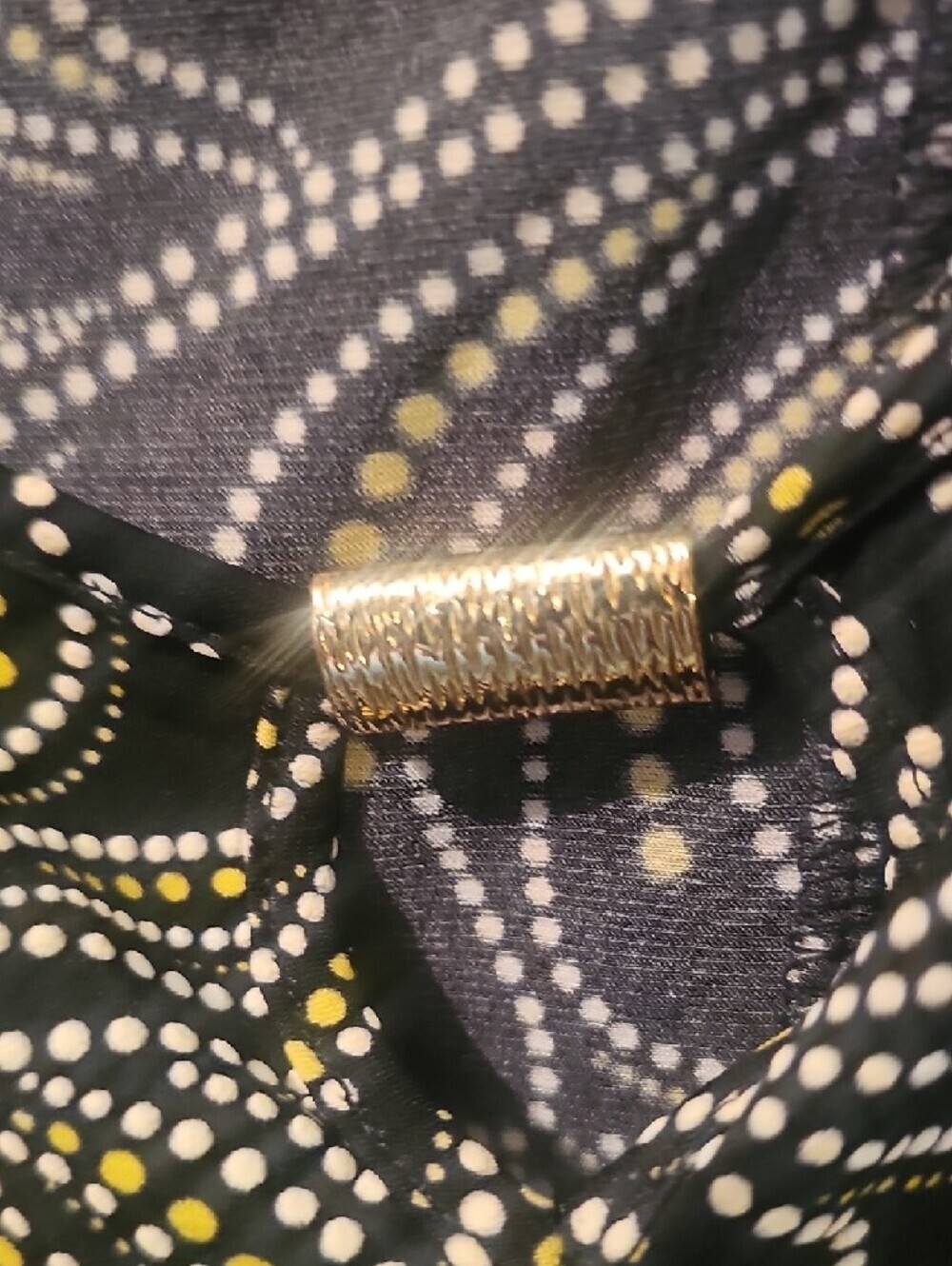 C Est. 1946 Black Blouse with White & Yellow Dot Swirl Raised Print Size Xlarge - Picture 6 of 8